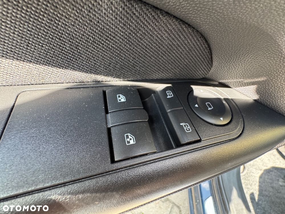 Opel Zafira 1.6 Cosmo - 18