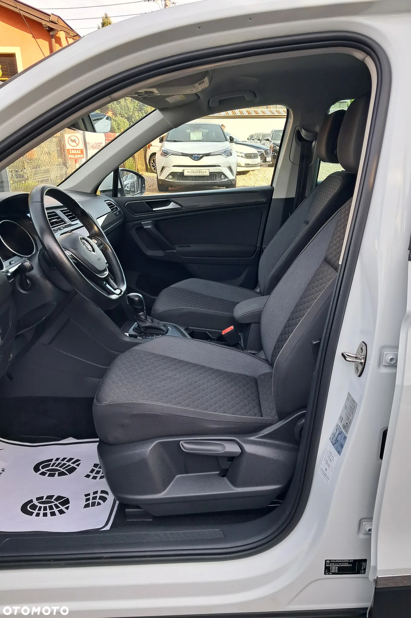 Volkswagen Tiguan - 9