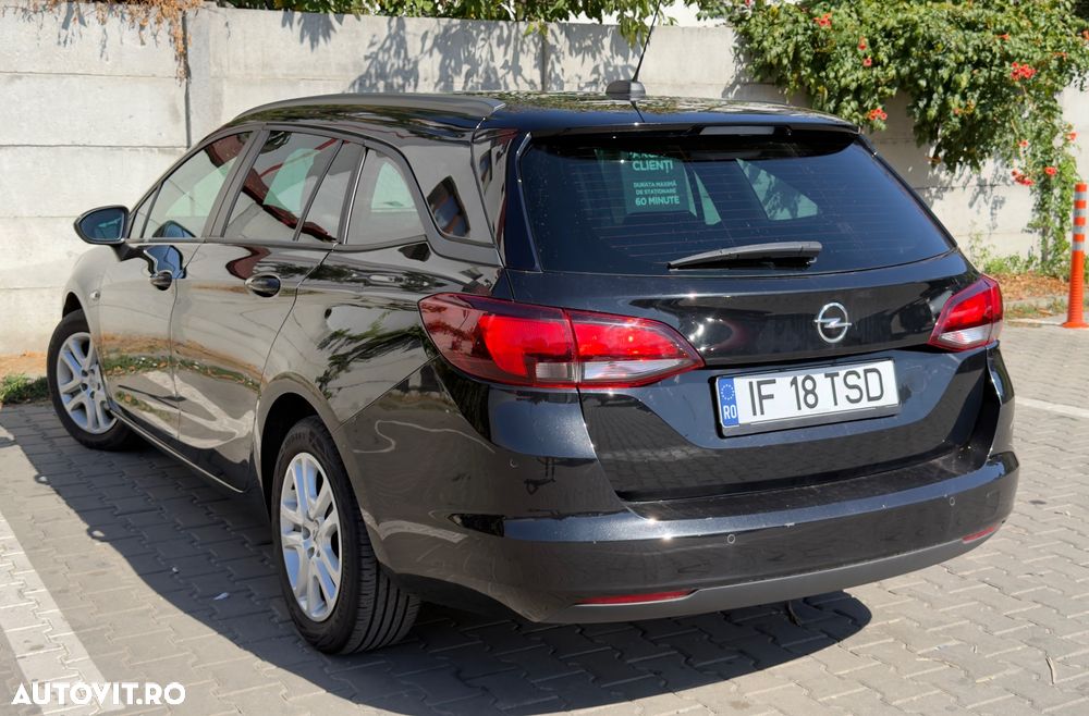 Opel Astra 2022 photo 3