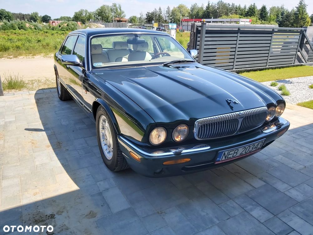 Jaguar Daimler S8 - 13