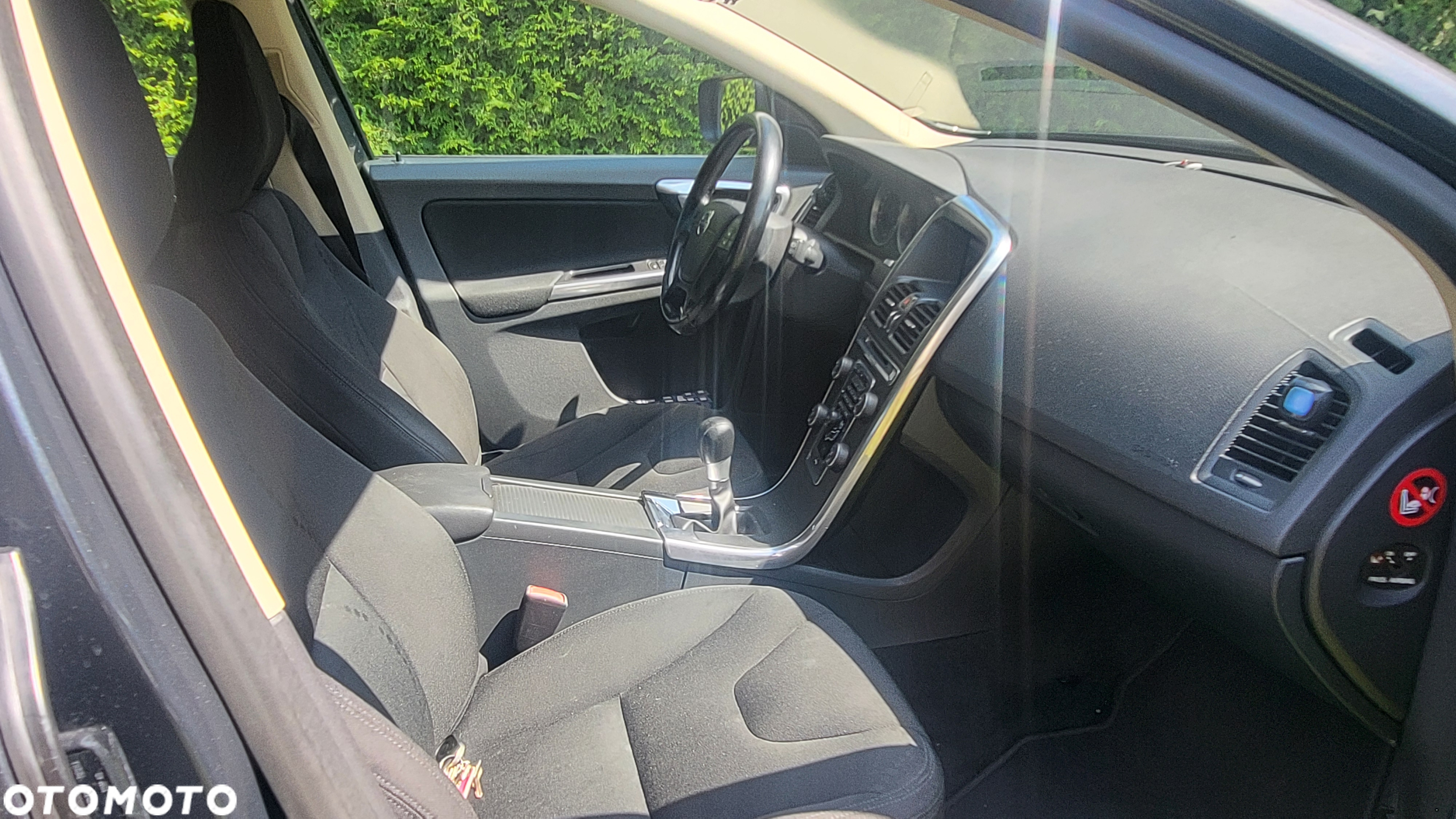 Volvo XC 60 2.4D AWD Momentum - 9