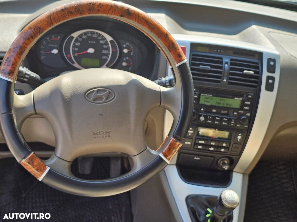 Hyundai Tucson 2.0 CRDI VGT 4WD - 12