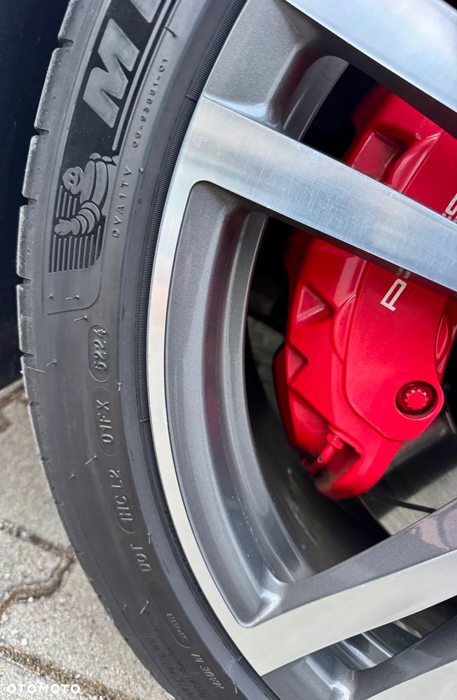 Porsche Panamera - 32