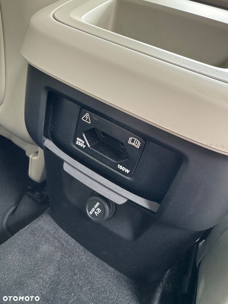 Volvo XC 60 D4 Momentum Pro - 11