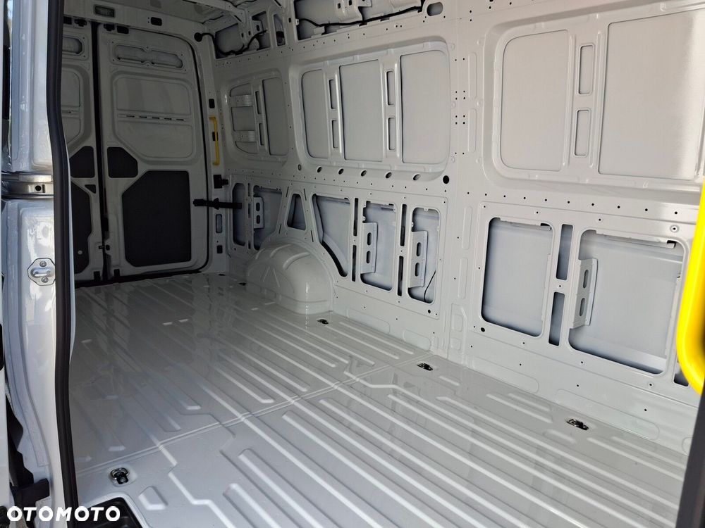 Volkswagen Crafter - 14