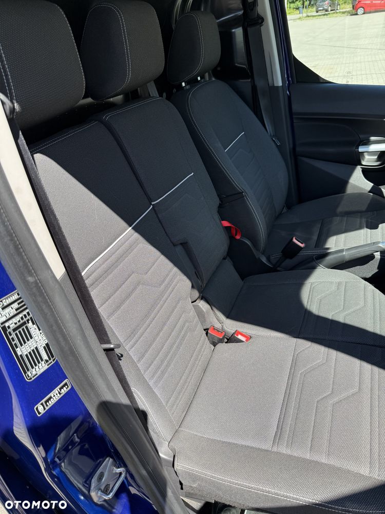 Ford Transit Connect - 13