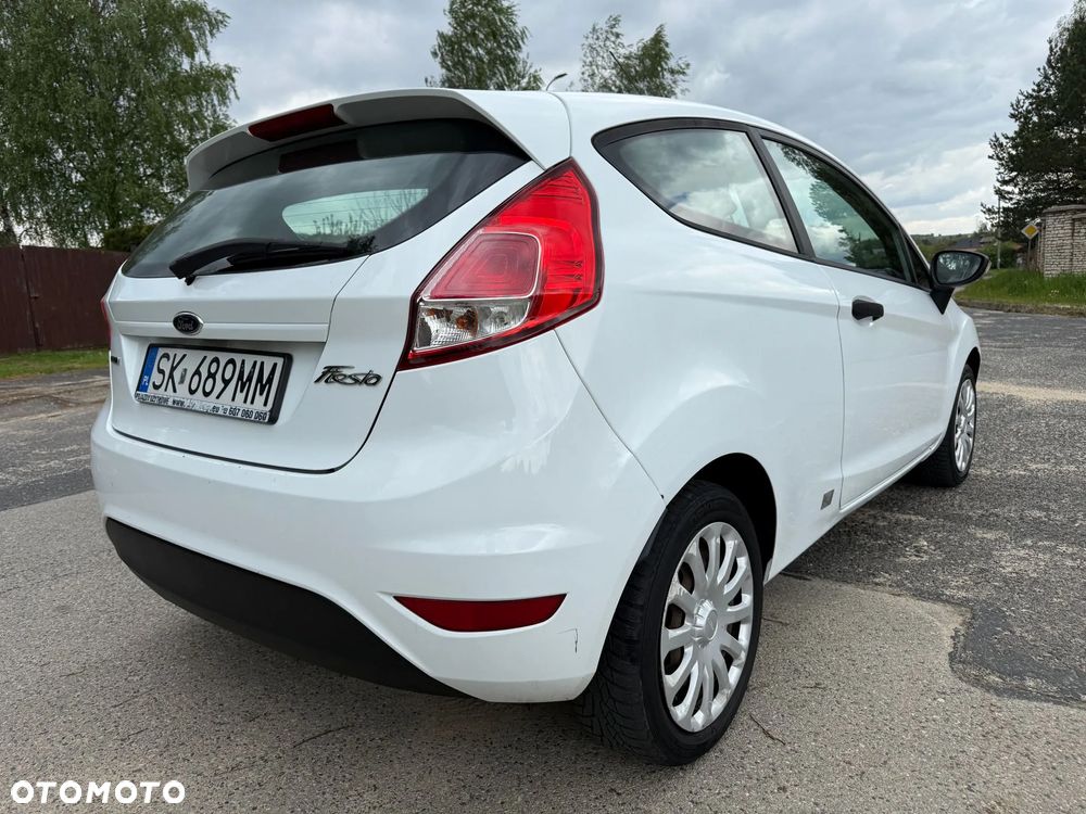 Ford Fiesta - 25