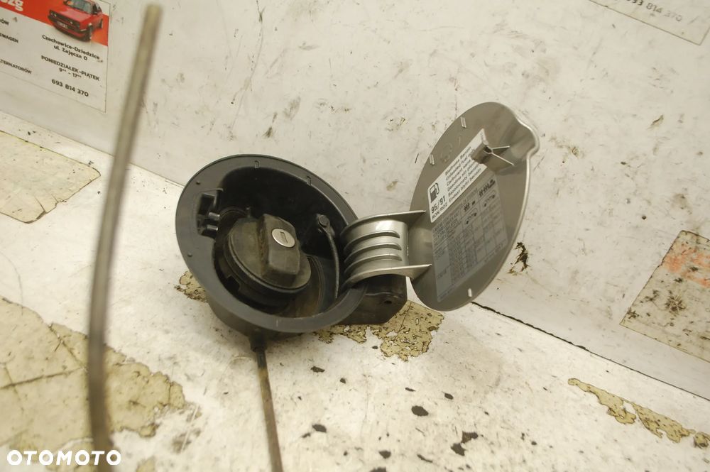 KLAPKA PALIWA 5J7010623T SKODA ROOMSTER 9202 PRAKTIK - 3