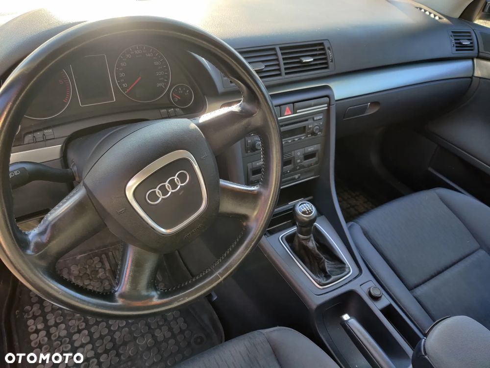 Audi A4 Avant 2.0 TDI - 19