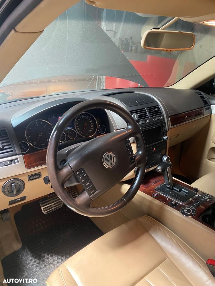 Volkswagen Touareg - 7