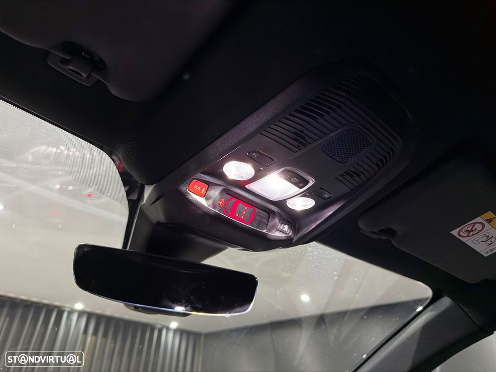 Peugeot 3008 1.6 Hybrid GT e-EAT8 - 31