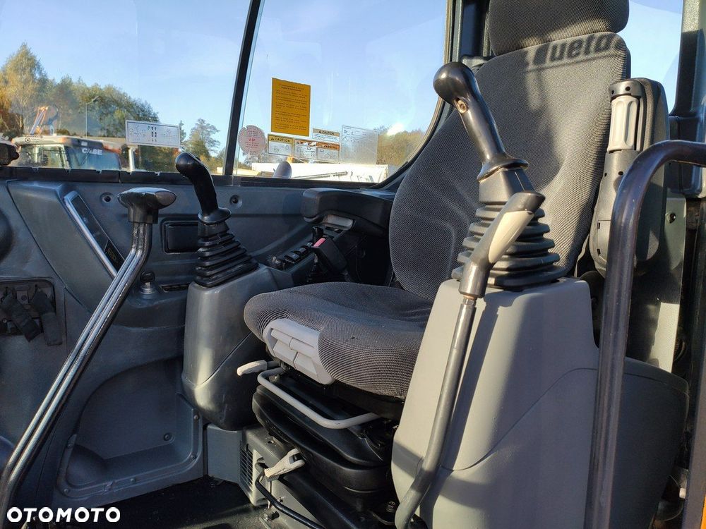 Hyundai ROBEX 80CR-9 2013r 8,3 tony - 7