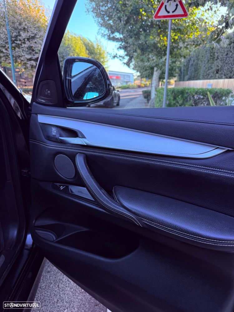 BMW X6 40 d xDrive Pack M — fotografia 26