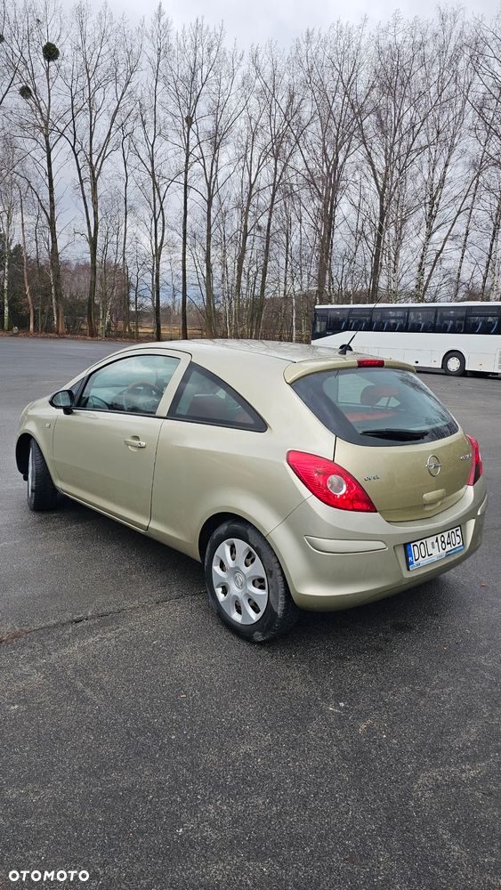 Opel Corsa 1.2 16V Color Edition - 4