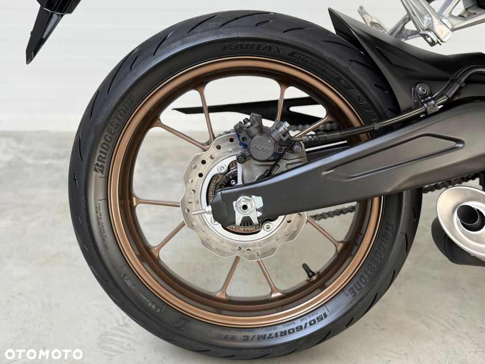 Honda CB - 15