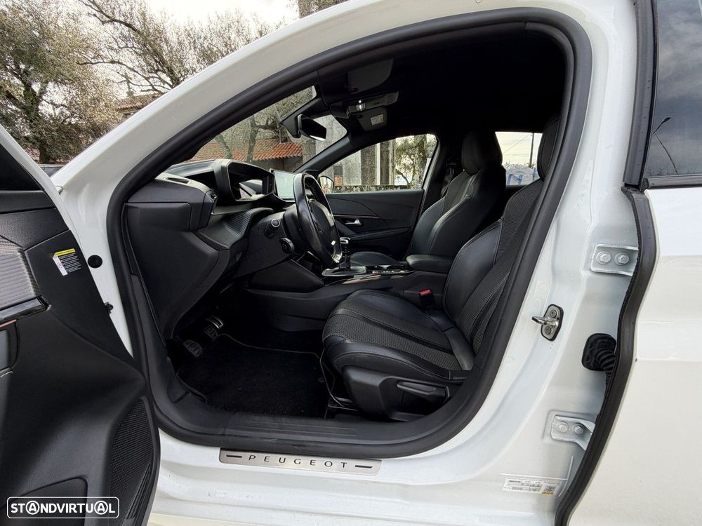 Peugeot 208 1.2 PureTech GT - 13