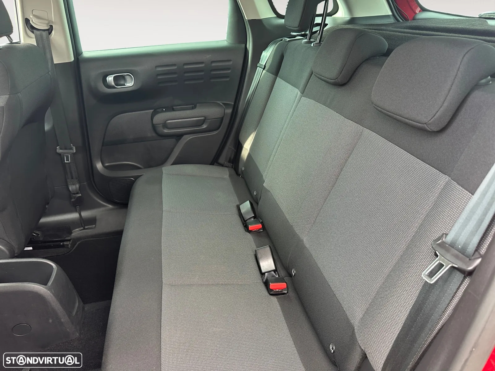 Citroën C3 Aircross 1.2 PureTech Shine - 15