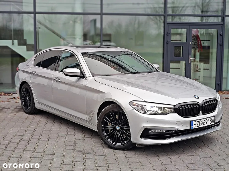 BMW Seria 5 530i xDrive Sport Line - 10