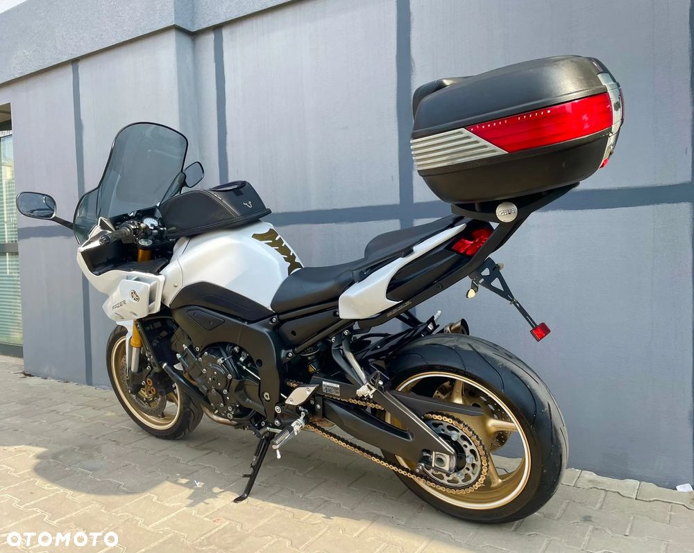 Yamaha FZ8 - 6