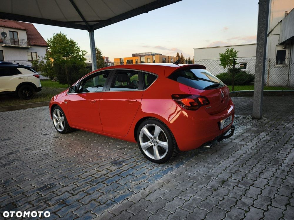 Opel Astra IV 1.6 T Cosmo - 5