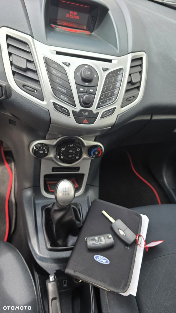 Ford Fiesta 1.25 Celebration - 10