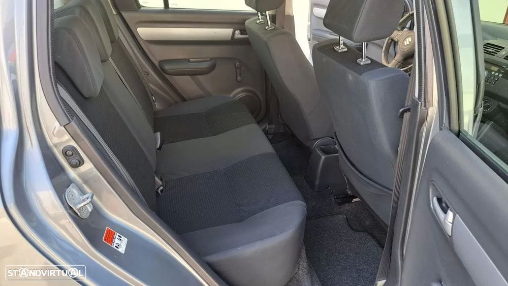 Suzuki Swift 1.3 DDiS GL - 28