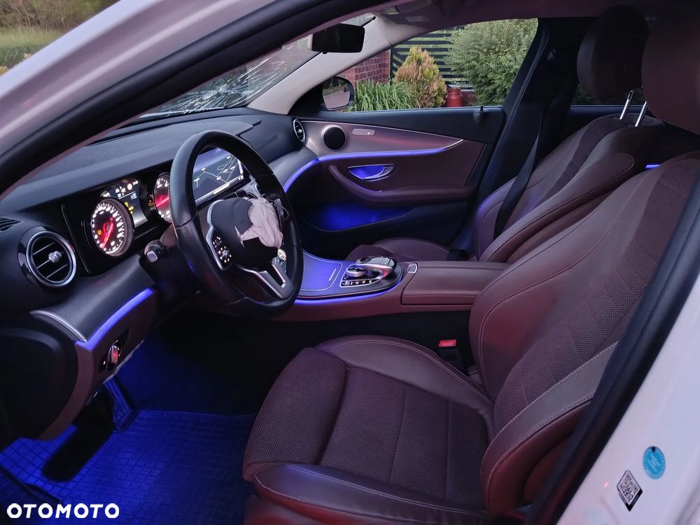 Mercedes-Benz Klasa E 220 d 9G-TRONIC - 34
