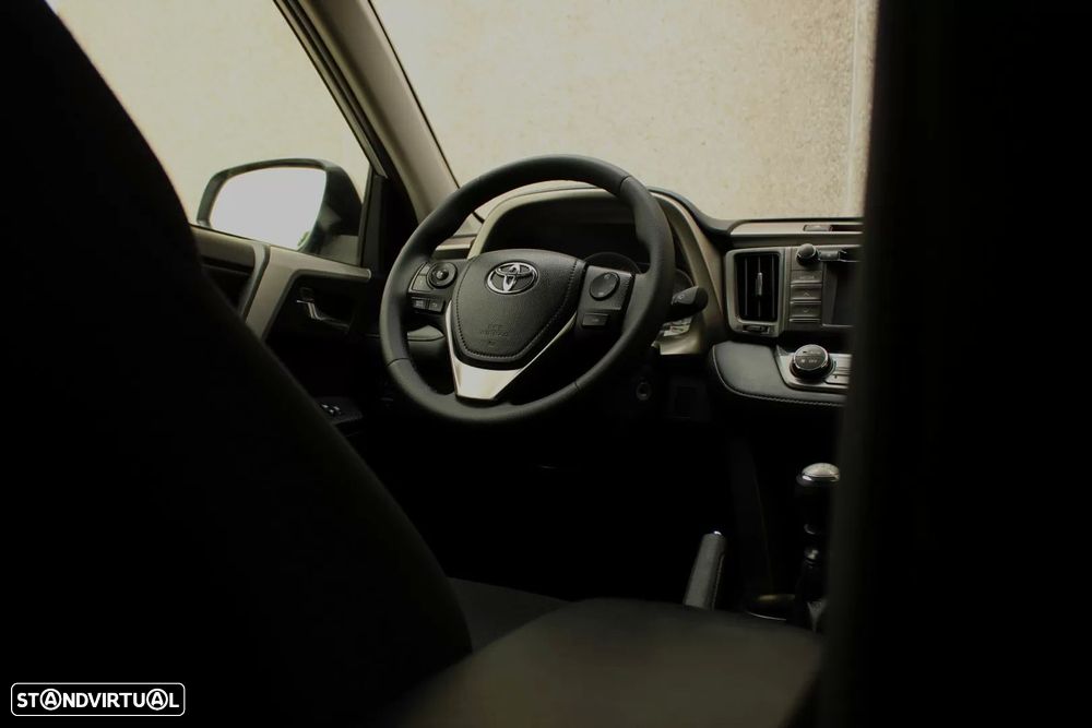 Toyota RAV4 2.0 D-4D Comfort+GPS - 32