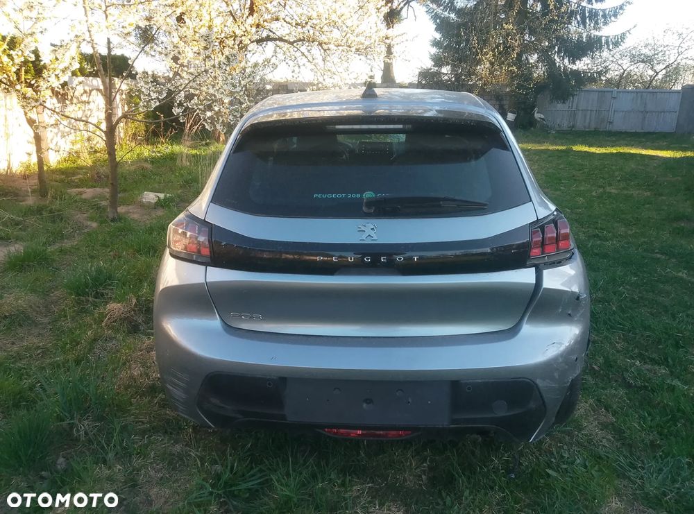 Peugeot 208 - 11
