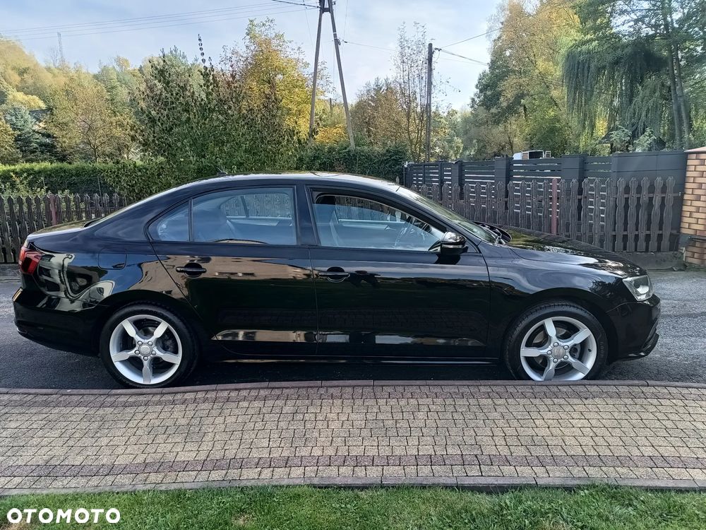 Volkswagen Jetta 2.0 TDI DPF BMT Comfortline - 3