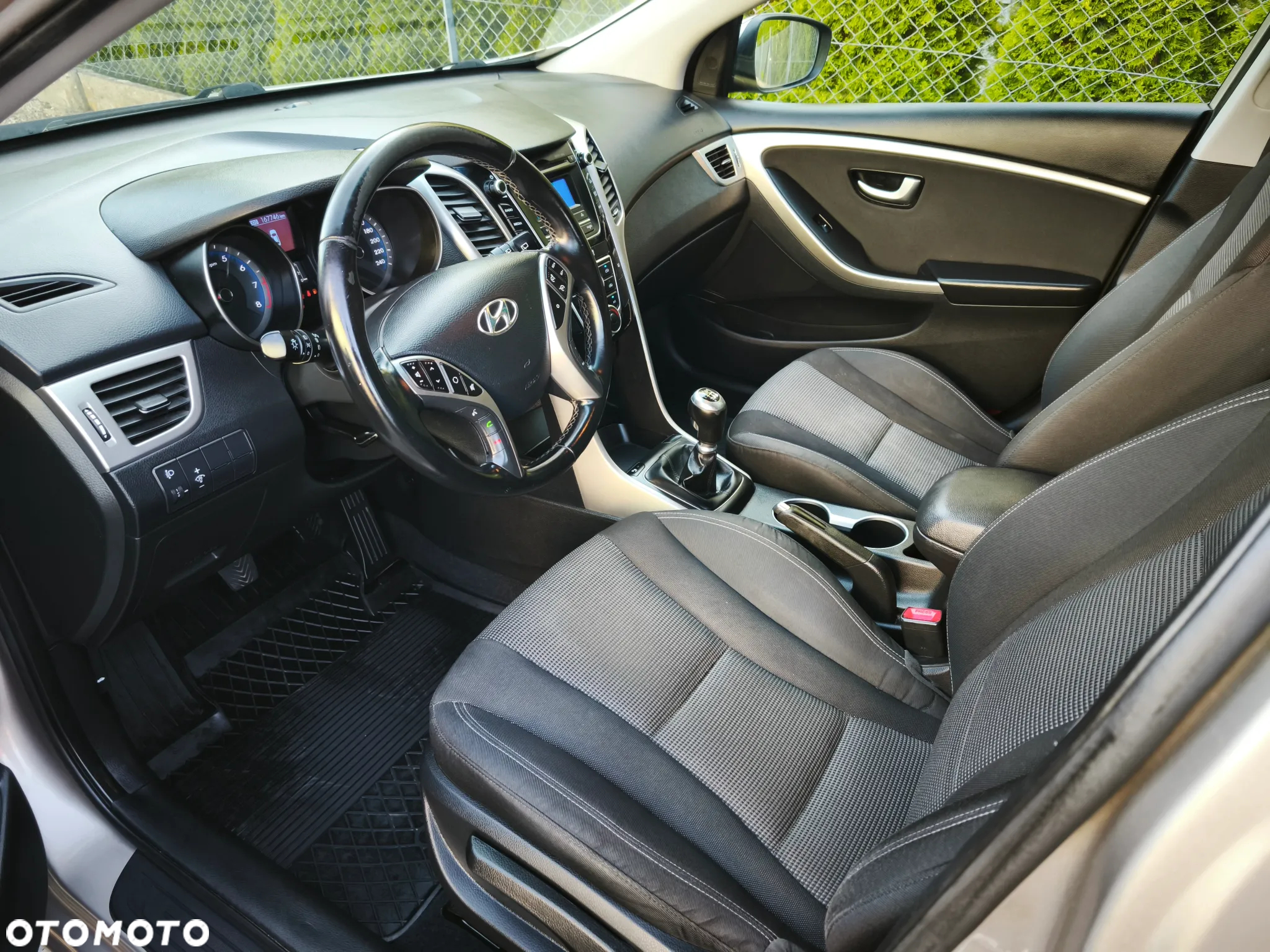 Hyundai i30 1.6 Comfort - 13