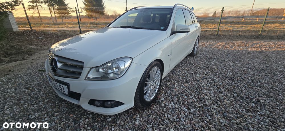 Mercedes-Benz Klasa C 220 CDI BlueEff Avantgarde - 2