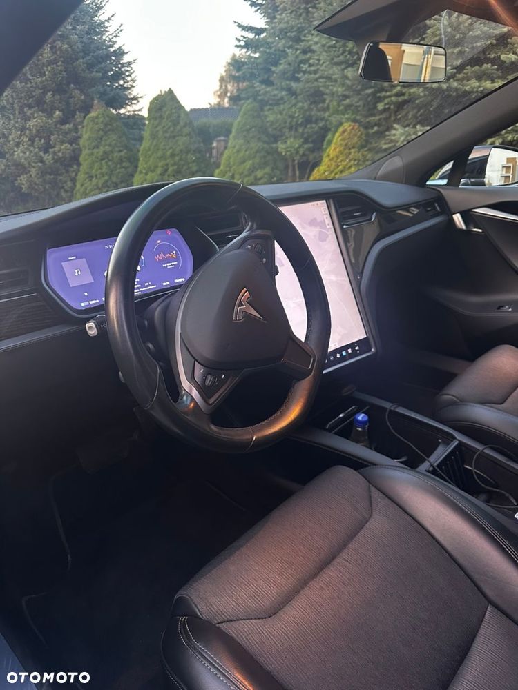 Tesla Model S 75 D - 15