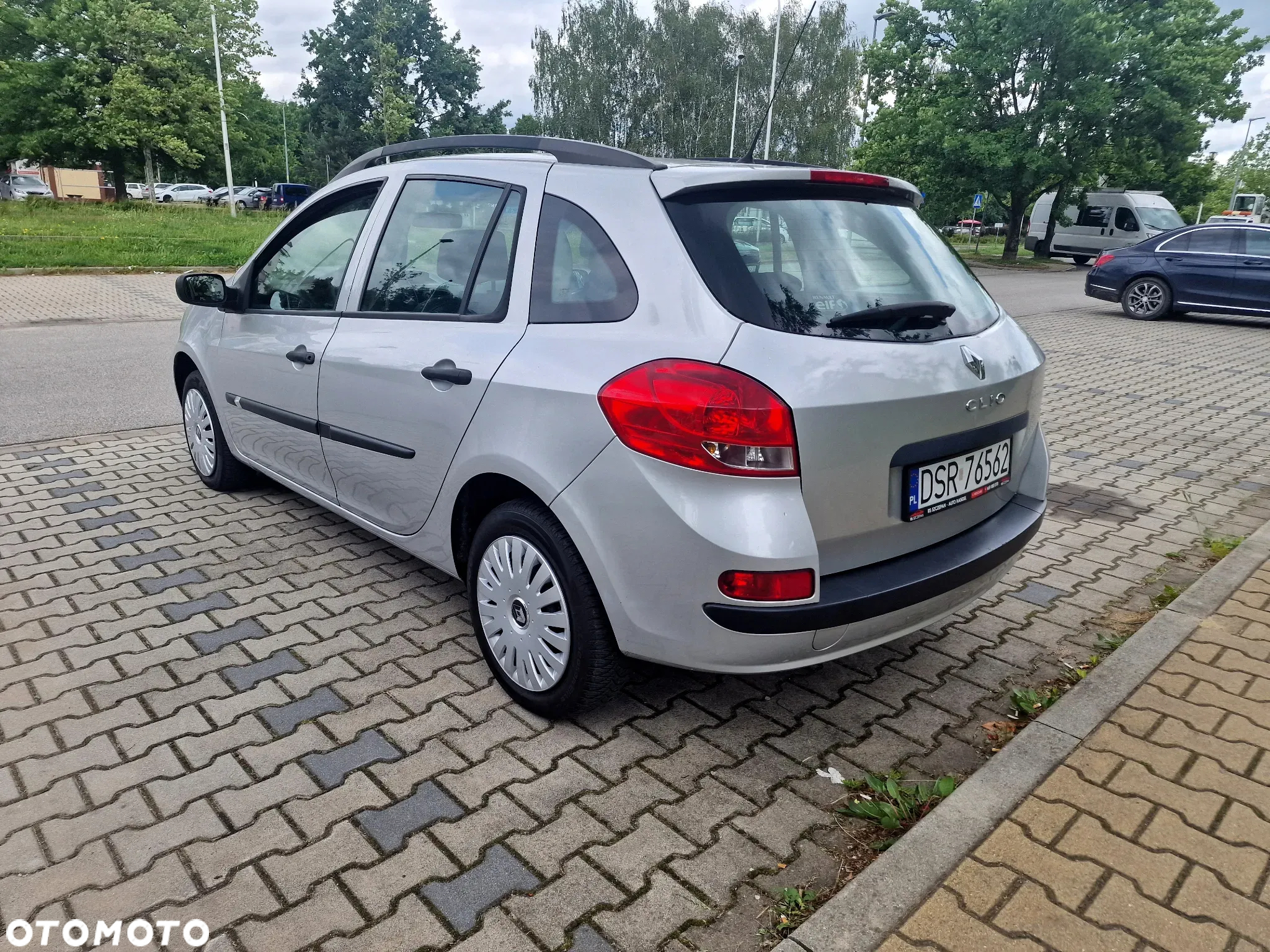 Renault Clio 1.2 16V 75 Grandtour Dynamique - 17