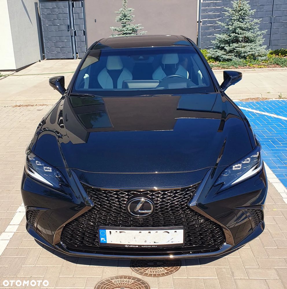Lexus ES 300h F Sport Edition - 2