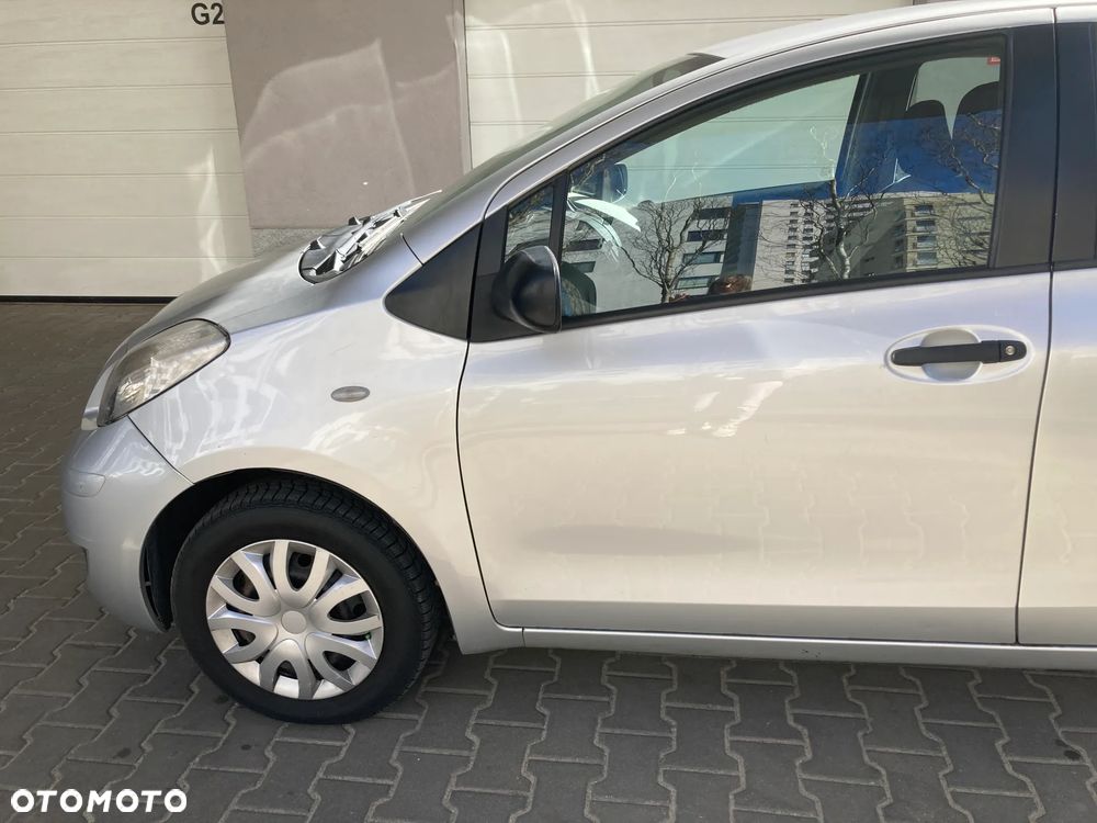 Toyota Yaris - 7