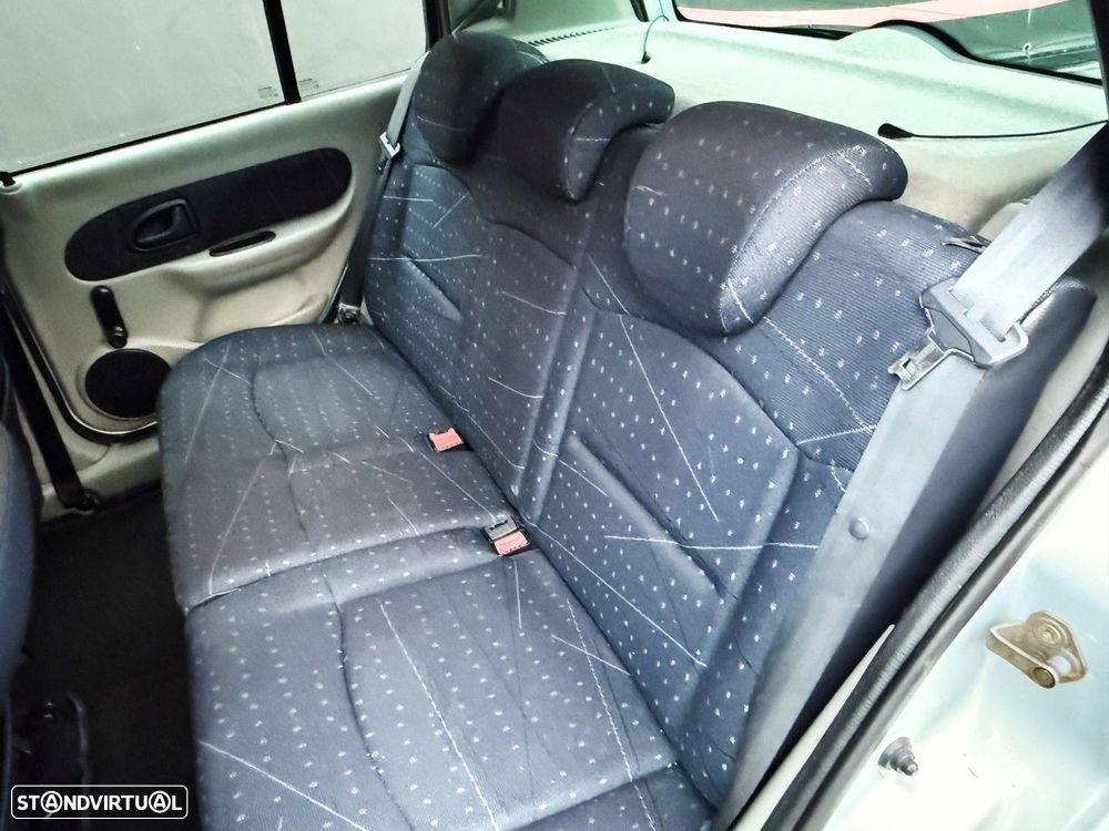 Renault Clio 1.5 dCi Dynamique Luxe - 24