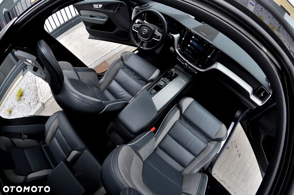 Volvo XC 60 T6 AWD Recharge Geartronic RDesign - 19