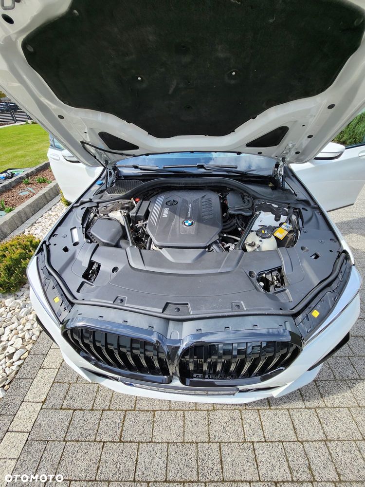 BMW Seria 7 740d xDrive - 27