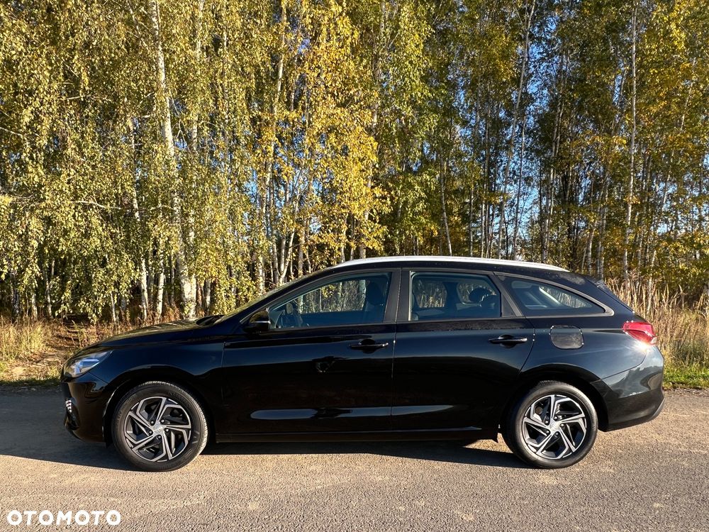 Hyundai i30 1.6 D GO Plus DCT - 36