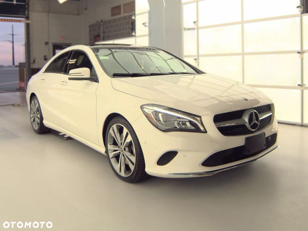 Mercedes-Benz CLA 250 4Matic 7G-DCT - 4