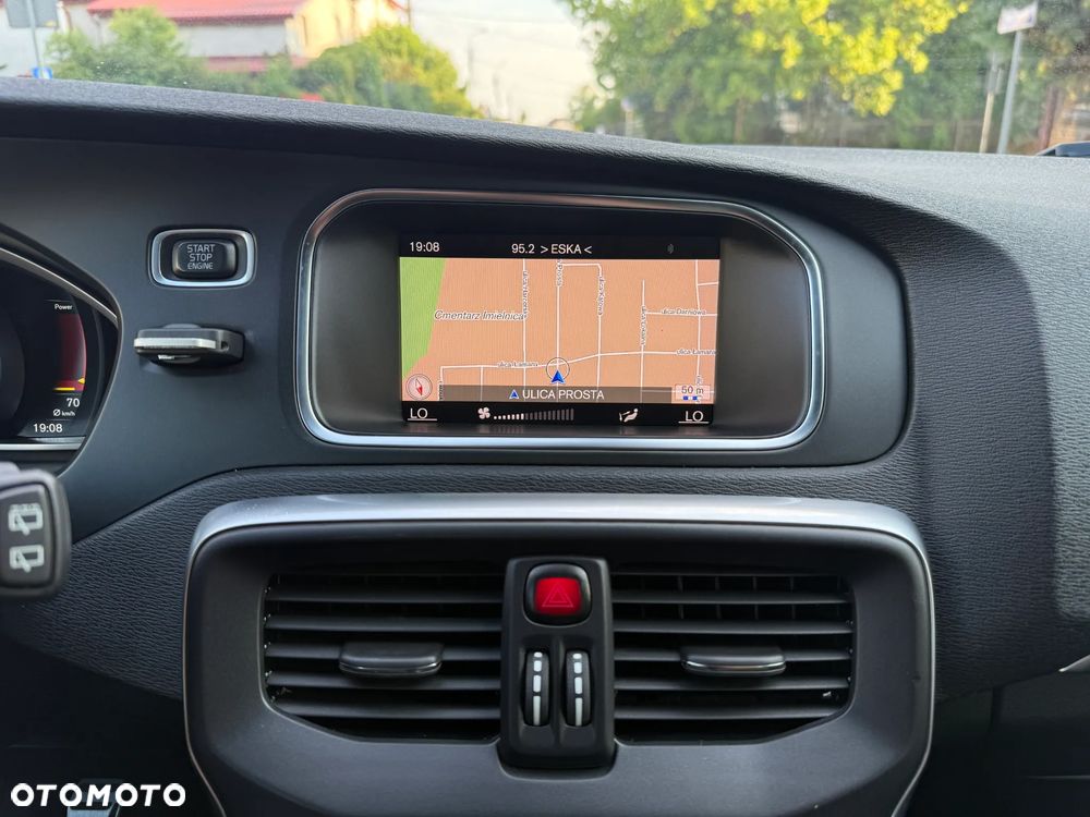 Volvo V40 D2 RDesign - 31