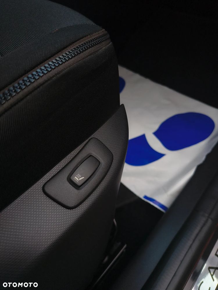 Renault Captur 1.2 TCe Intens EDC - 27