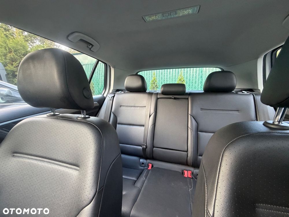 Volkswagen Golf - 12