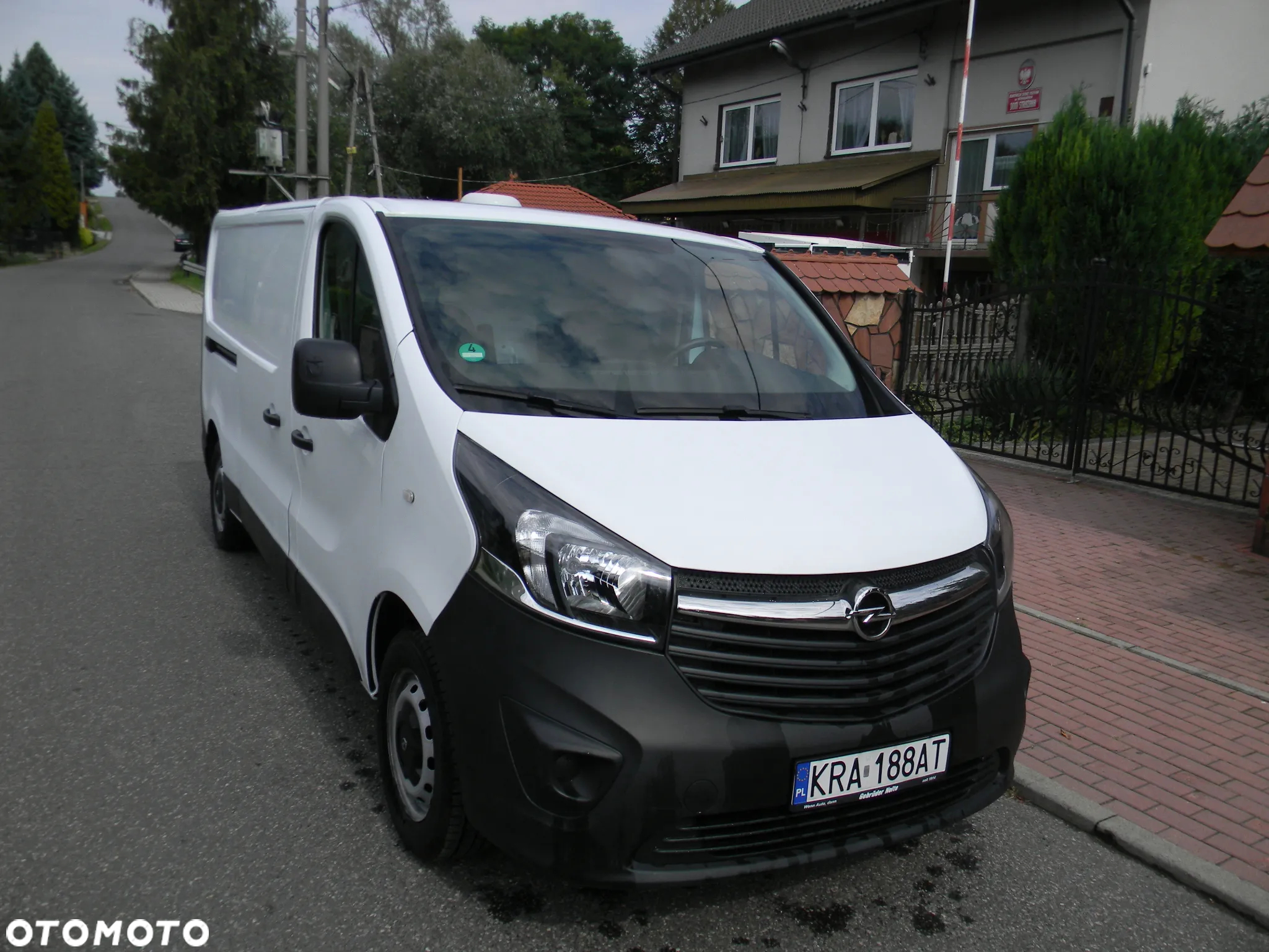 Opel Vivaro - 2