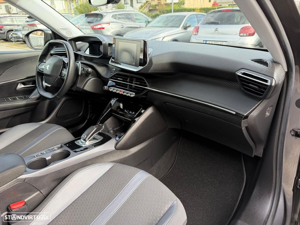 Peugeot 2008 1.5 BlueHDi Allure EAT8 - 16