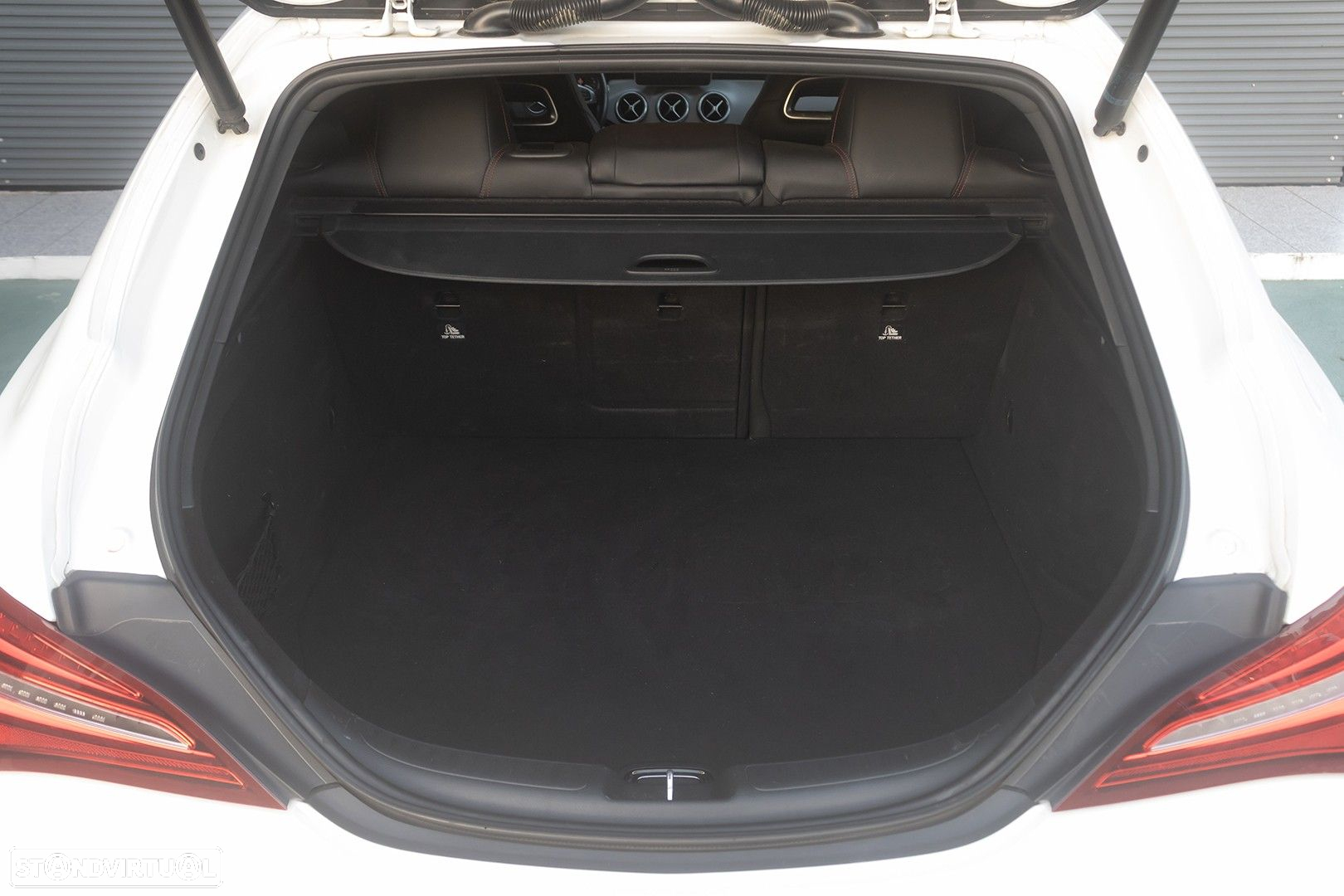 Mercedes-Benz CLA 200 - 25