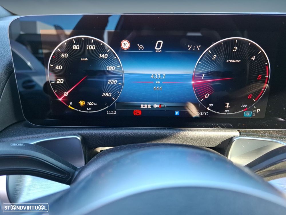 Mercedes-Benz GLB 180 d Progressive - 17