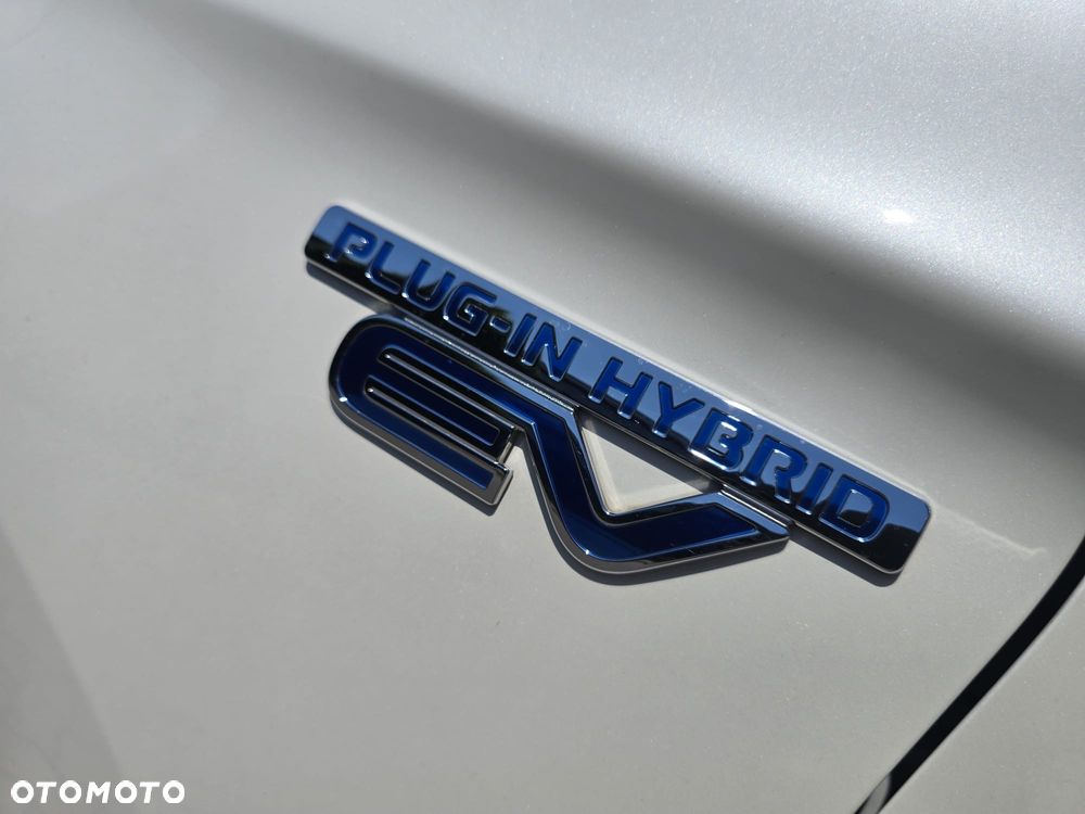 Mitsubishi Outlander 2.4 4WD Top - 29