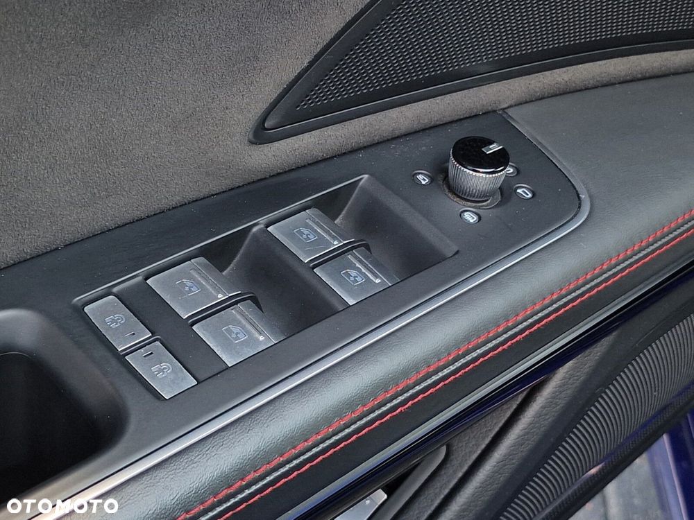 Audi S8 - 27